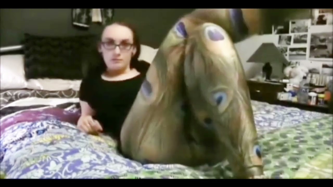 Beautiful Girl Farting in Tights and Leggings #farts #funny #viralvideos