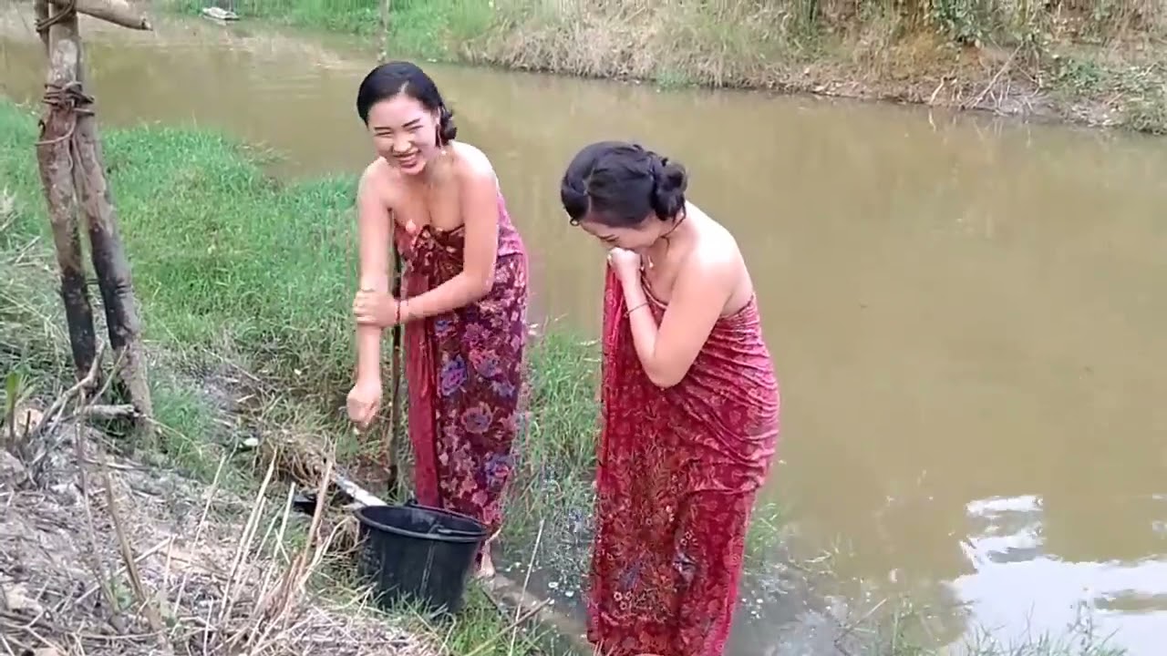 Beautiful Hmong Girl - Nkauj Hmoob Da Dej Zoo Saib Txhaj Plawg #0097