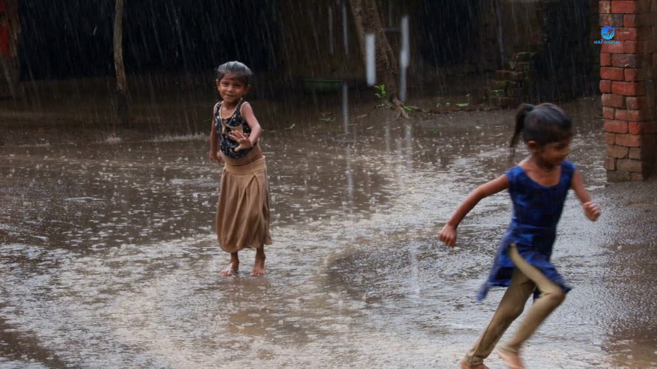Beautiful rainfall & Rain Bath In The Village || Rain in Gujarat || Heavy rain