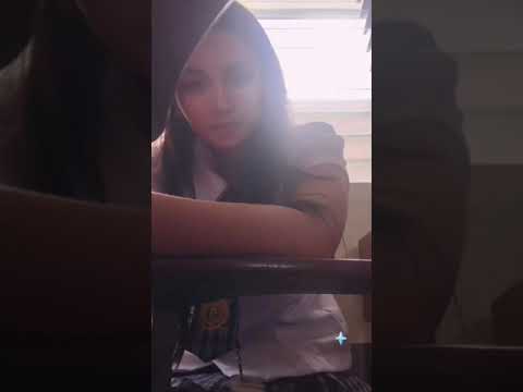 Beautiful Student Studying Live on Bigo | Classroom Moments