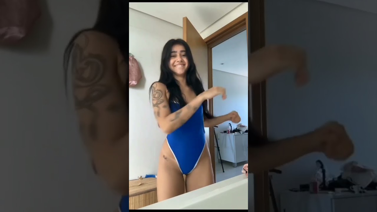 Beca Barreto dançando de biquini #becca #becabarreto #biquini