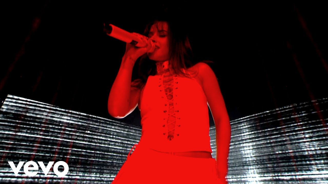Becky G, Oscar Maydon - MERCEDES (Latin American Music Awards 2024)