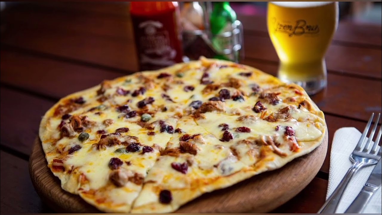 Beer tasting and unique pizzas at yzerbru @penguinsatseagrottobay