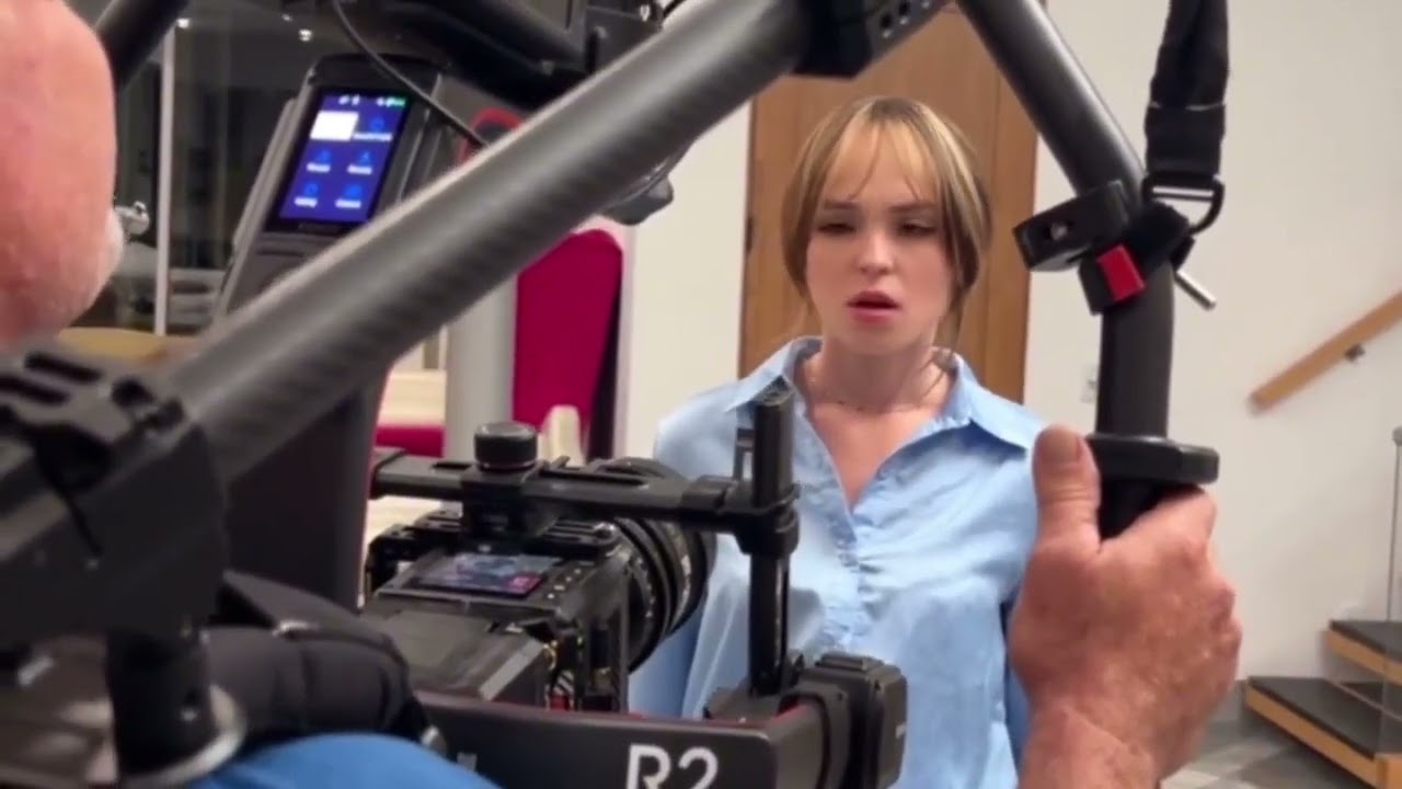 Behind the scenes Lilly Bell on set behind the scenes
