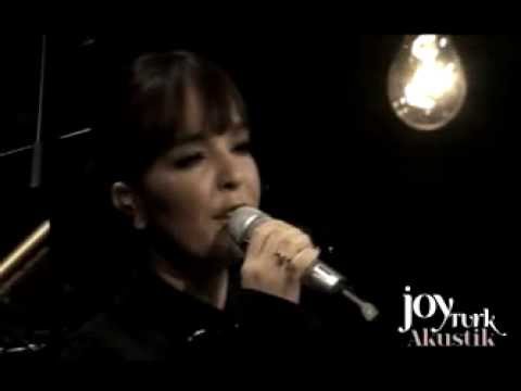 Bengü - Gelen Seni Soruyor (JoyTurk Akustik)
