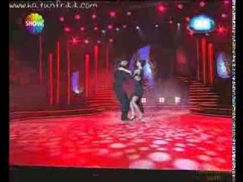 bengü frikik tango yapıyor güzel görüntüler