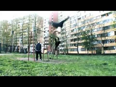 Best tricks on the bar  turnik 2010 2011   freerun  Turnikmen