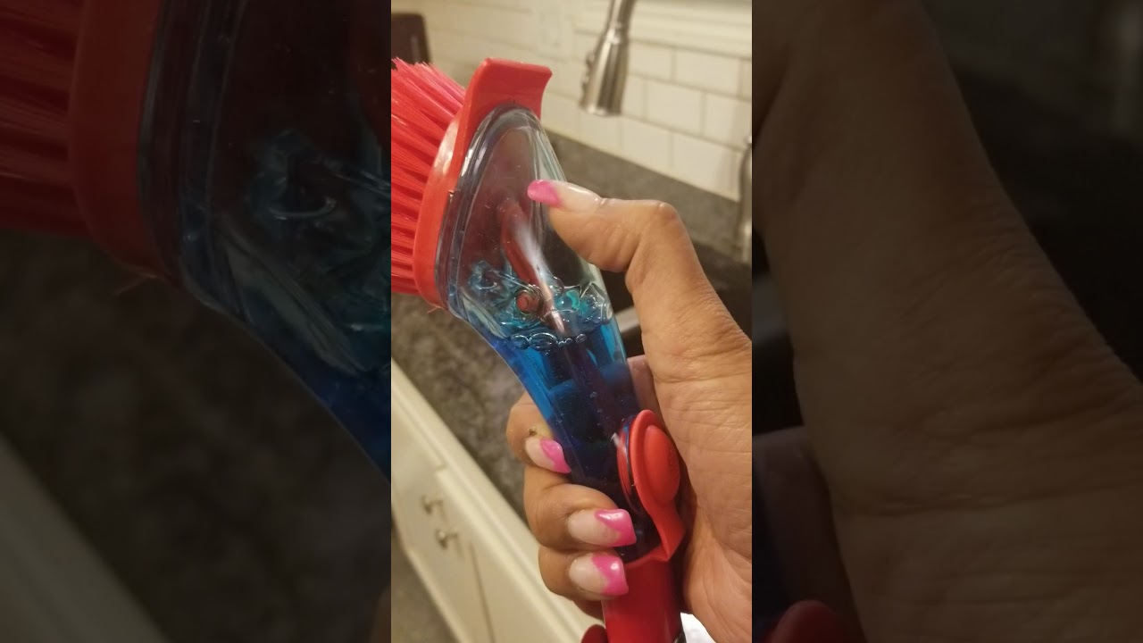 Betty Crocker Pot Brush with Soap Dispenser?!?(Tottaly Worth it)