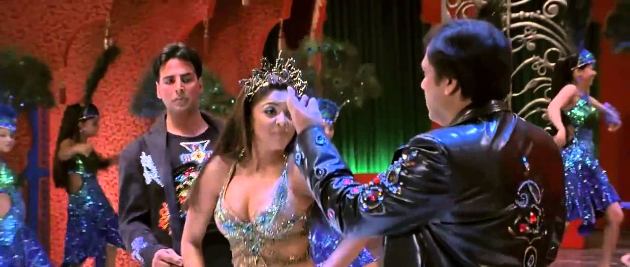 Bhagam Bhag 2006 Signal Hot Indian Song  Tanushree Dutta with Govinda And Akshay