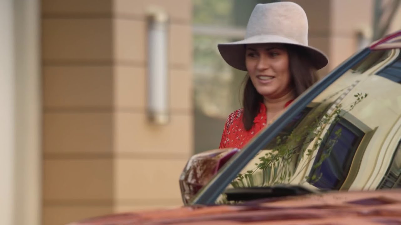 big booty girl from 2019 chevy blazer commercial
