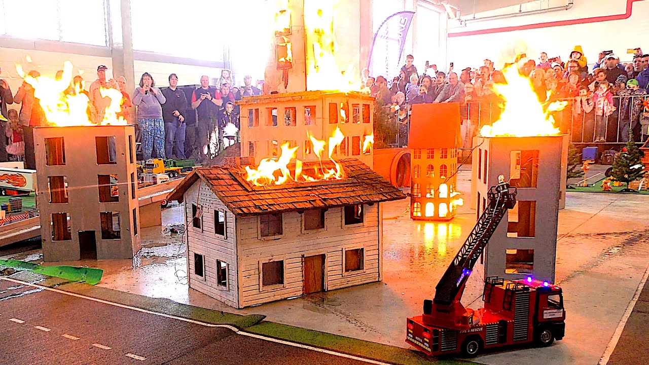 Big Fire! Fire Trucks Emergency Vehicles Fire Engine / RC Construction Site / RC Truck Fest 2025