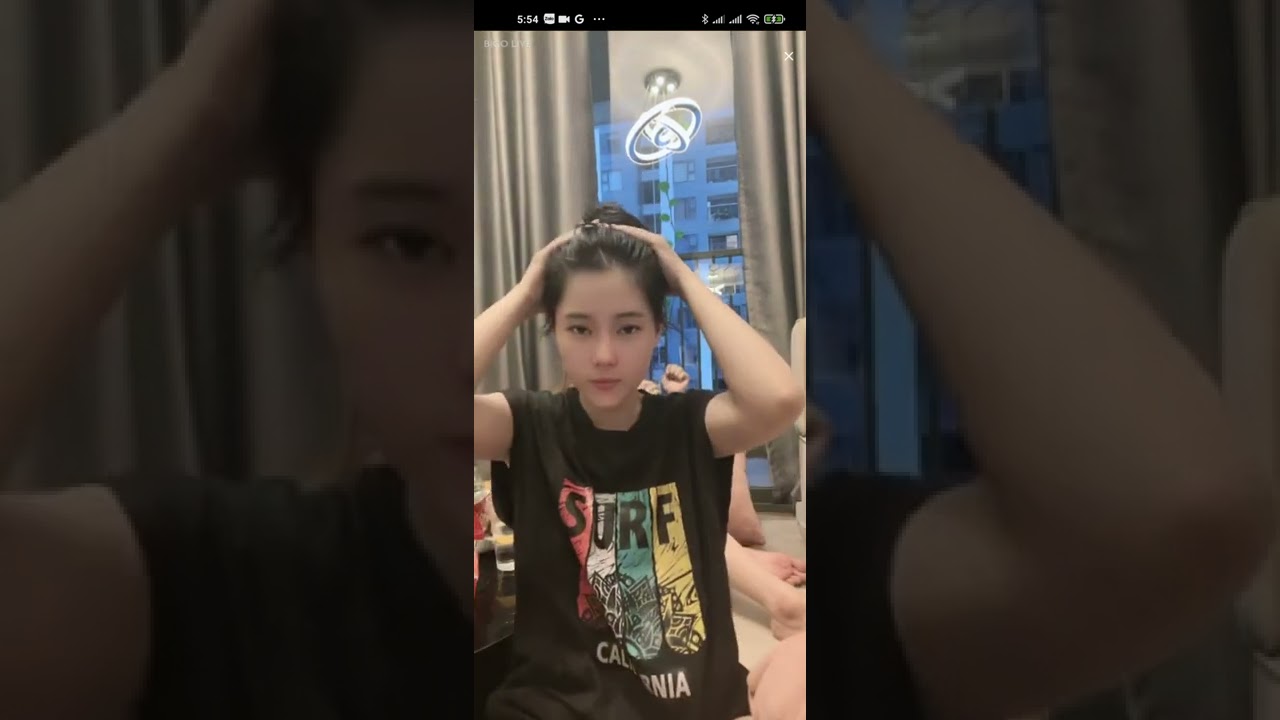 Bigo e gái thả rông nhậu lộ hàng ngon