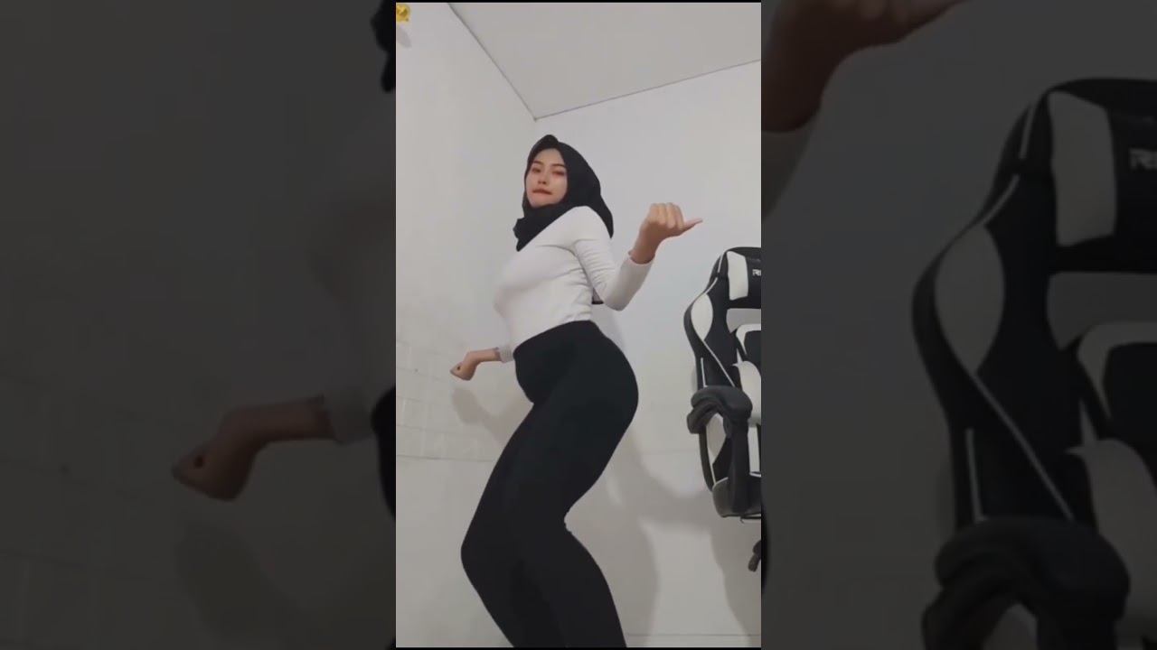 bigo lia goyangan nya bikin hot