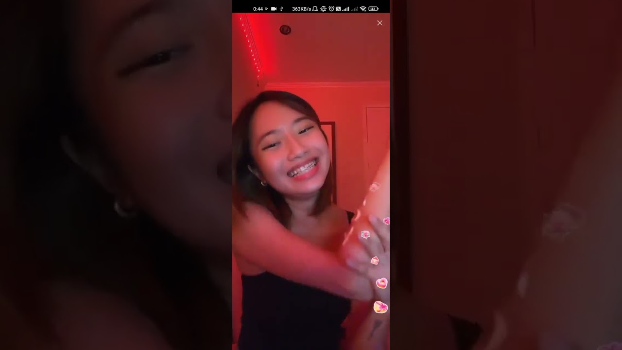 BIGO LIVE!!! Beautiful Filipina Licking #bigolive #beautiful #cleavage #filipina #tongue #lick