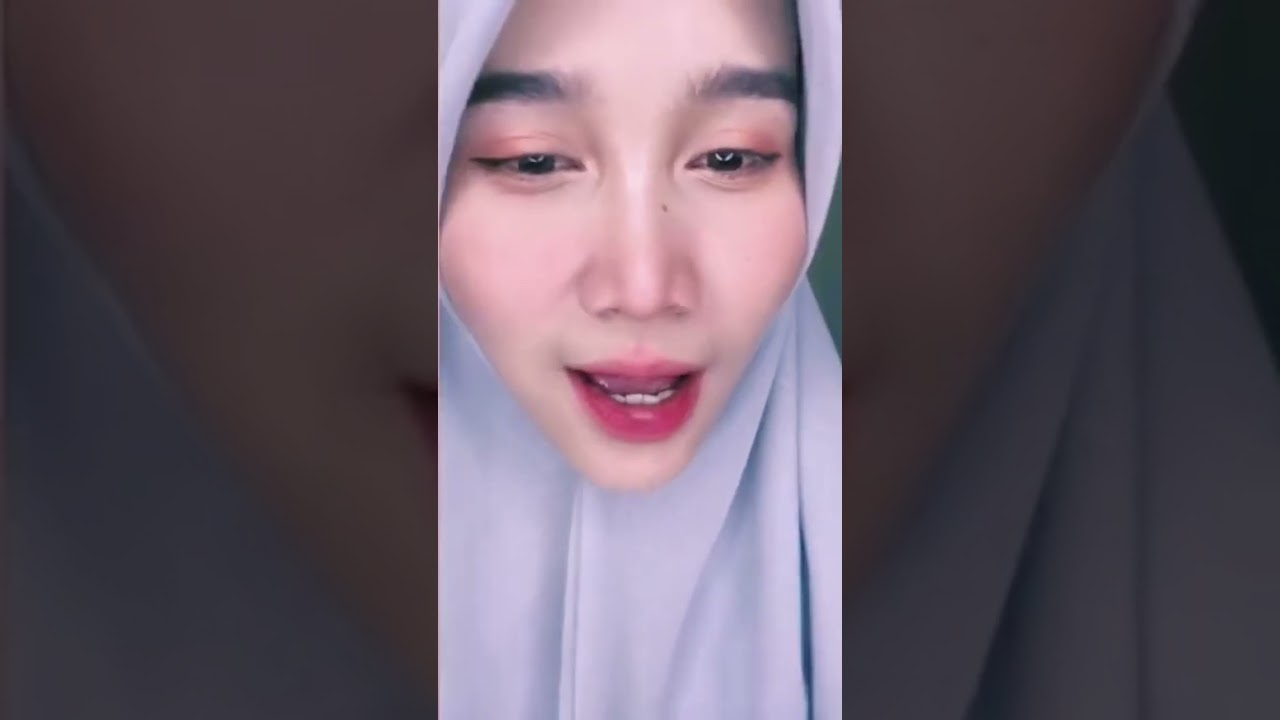 Bigo Live Cewek hijab cantik gesek-gesek tembok bikin halu 😋🥰