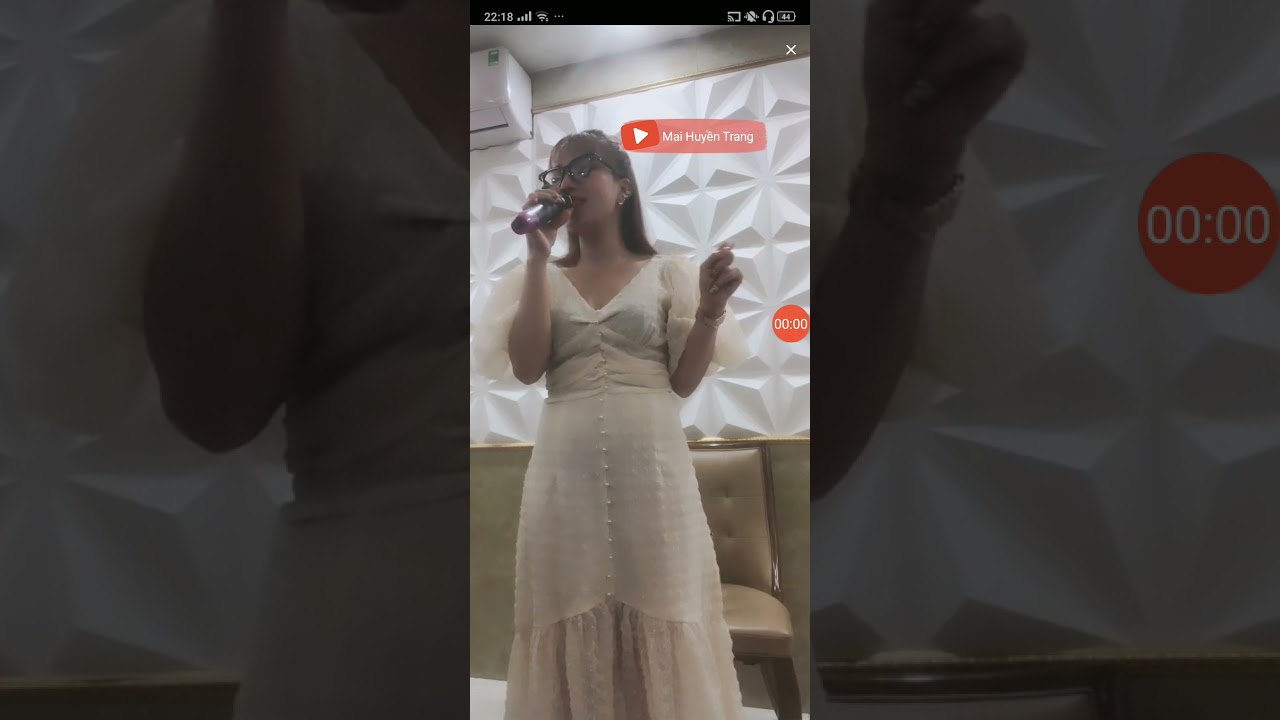 bigo live em gái ngồi vô tình l,ộ núm hồng cực phê