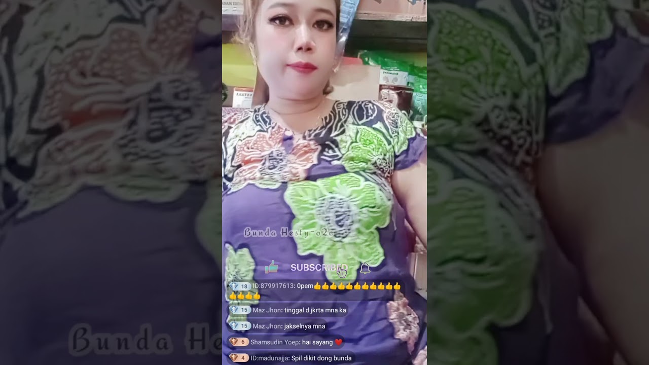 🔴Bigo Live Hot Terbaru‼️Bu Lurah Cantik Pake Daster Tipis Spill Paha Mulus nya Sambil Duduk Santai