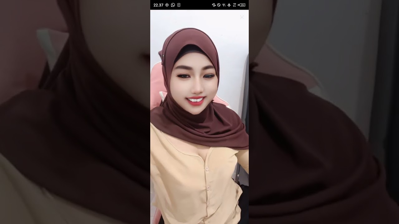 BIGO live jilbab hijab goyang halu bikin crt 🐦