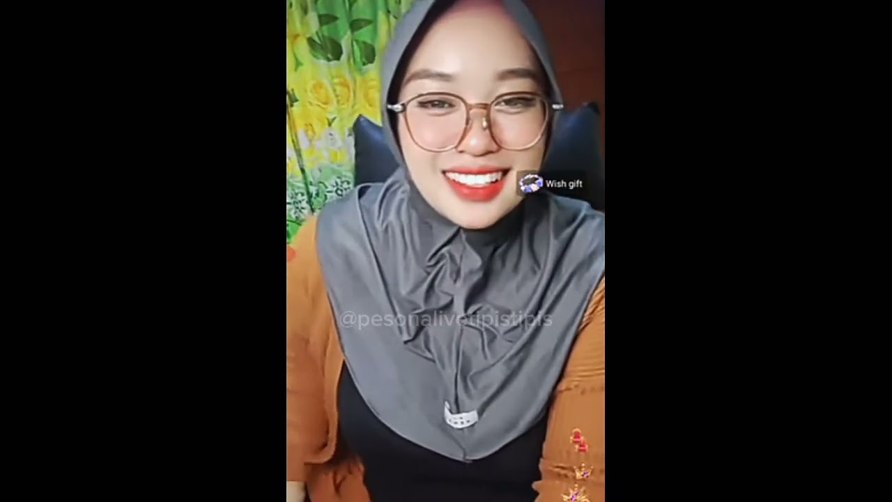 Bigo live neng moona hijab ada yang nyembul tobrut meresahkan #bigo #hostlivestreaming #trending