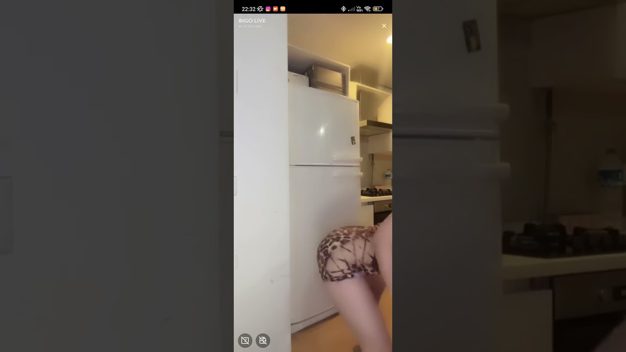 Bigo Mavi Çok iyi Gir İzle TWERK