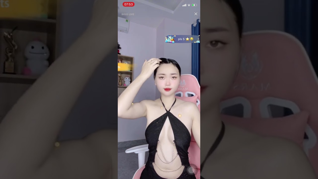 BIGOLIVE - Mi Poor mông to gợi cảm lộ chíp da beo
