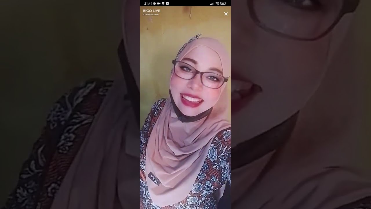 (BIGOLIVE HD) STW HIJAB MULUS