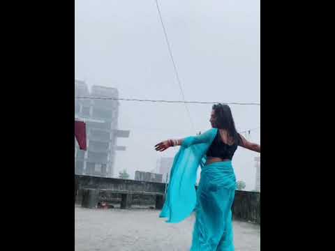 #BigoLive HOT Women Bathing At Heavy Rain @Short
