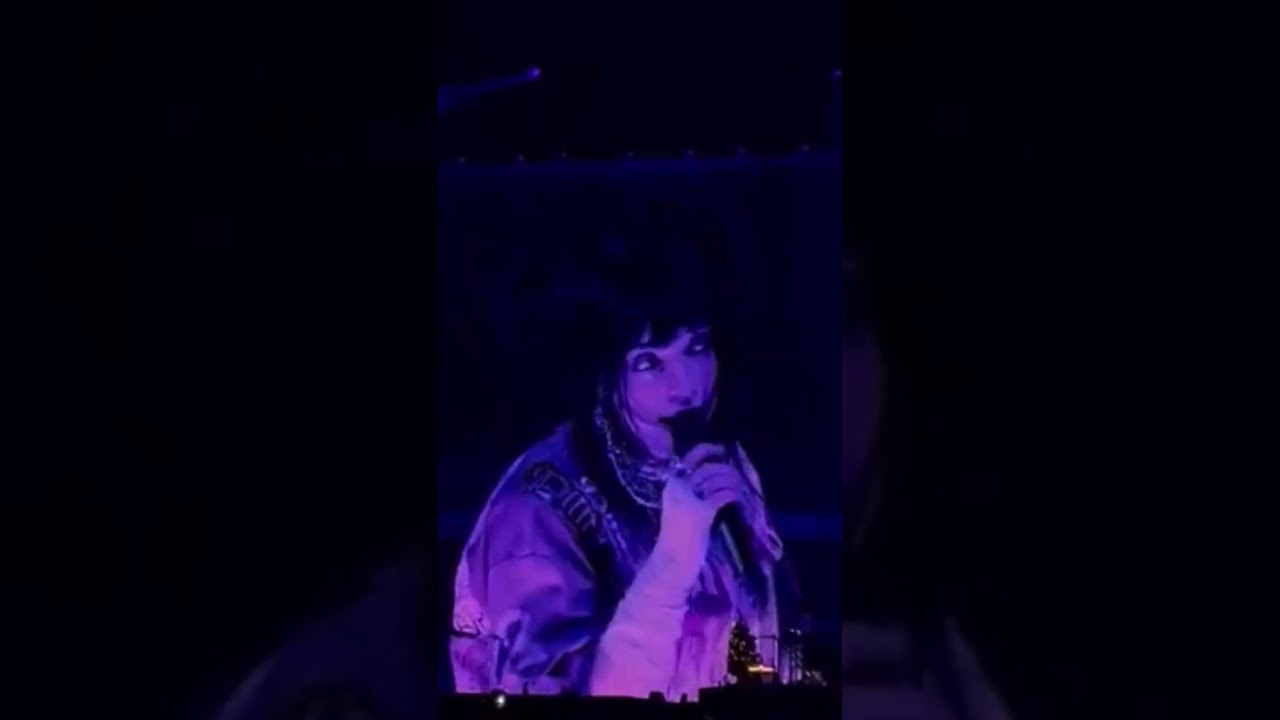 Billie Eilish doing her moan while performing ‘bitches broken hearts’