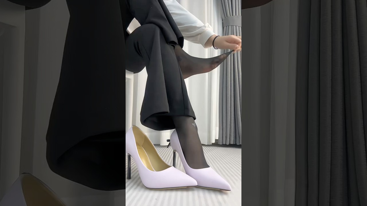 Black Stockings& heels #beauty #nylon #fashion #feet #heels #tights #pantyhose