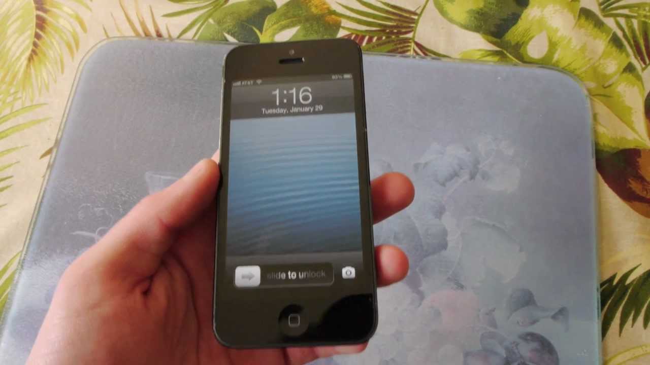 BlackBerry 10 vs iPhone 5 Drop Test