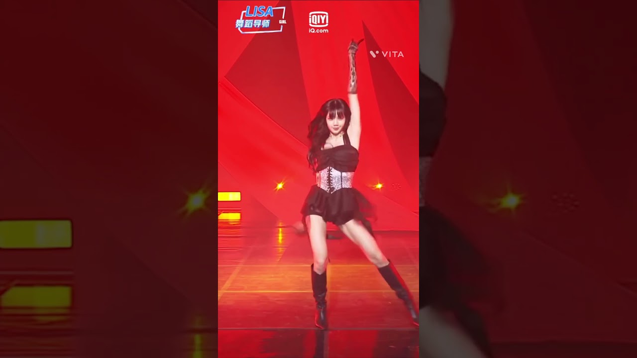 Blackpink Lisa dancing bts member jungkook reaction Just wow ☺️👻#taehyung #kpop #fypジ #foryou