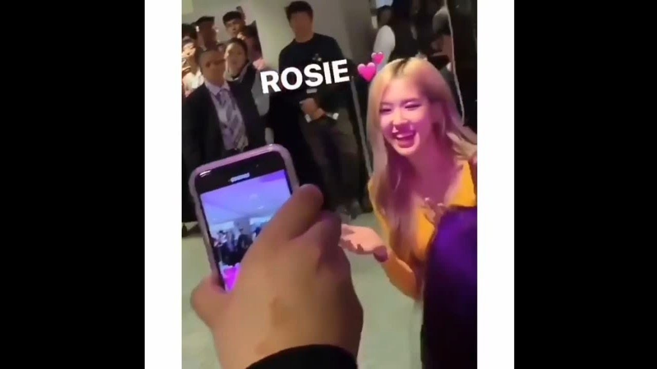 BLACKPINK ROSÉ Sweet Moment with Her Loves Fansé