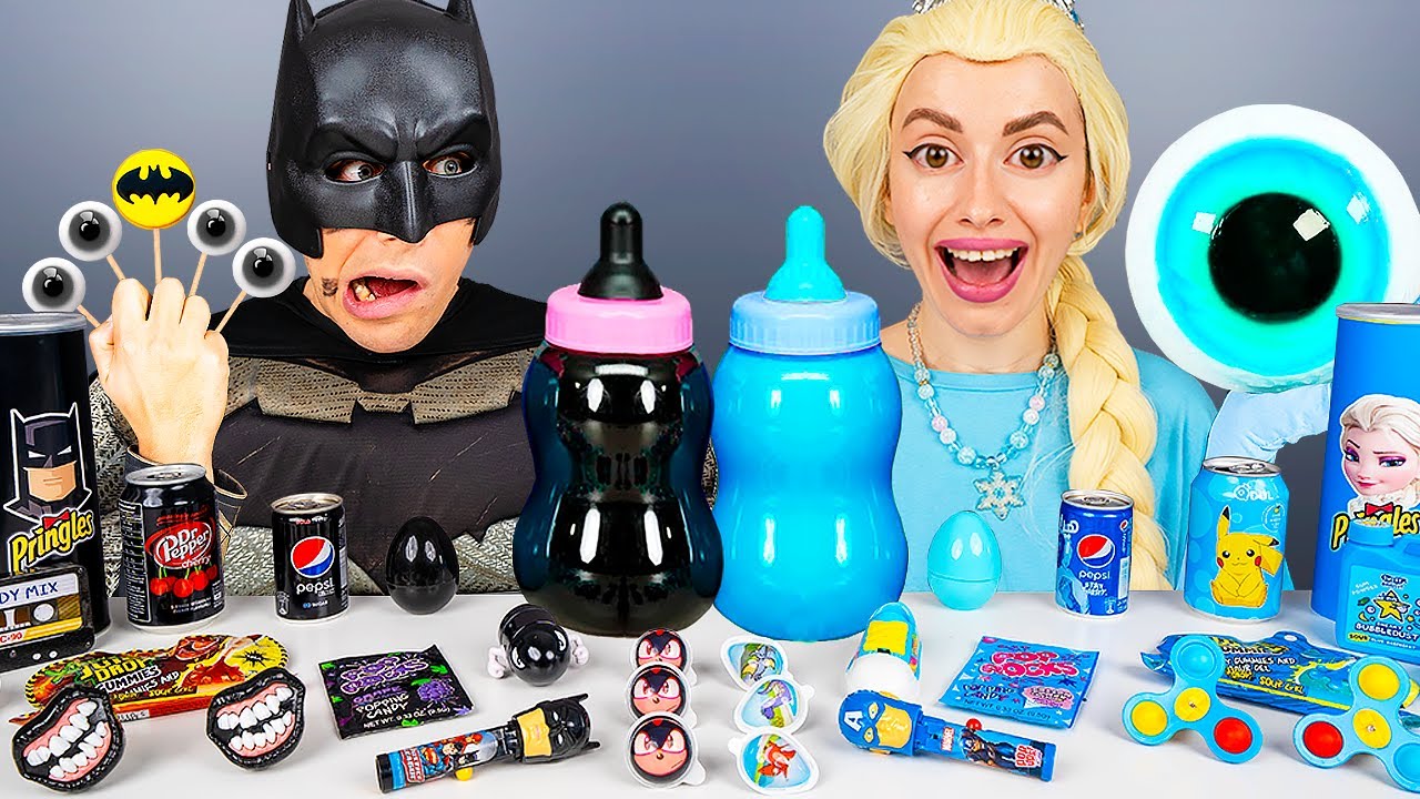 Blue Food vs Black Food Challenge 블루 블랙 푸드 챌린지Elsa Frozen vs Batman Mukbang by HUBABANG