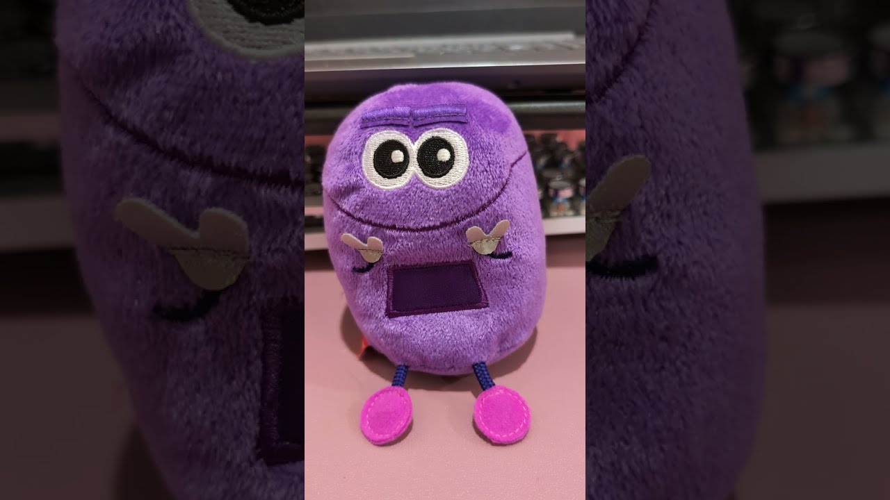 Bo Story Bots Plushie Debut