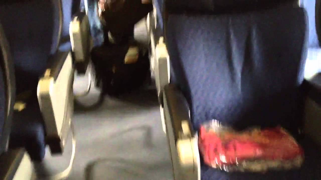 Boarding an MD80/S80 First Class from DFW-PIT