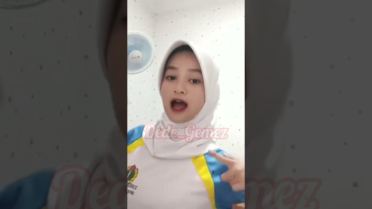 Bocil SMP seragam olahraga
