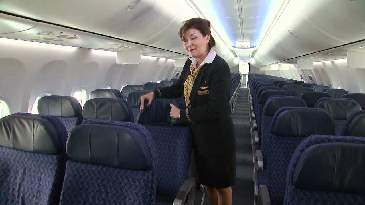 Boeing delivers American Airlines 1st Boeing Sky Interior 737-800