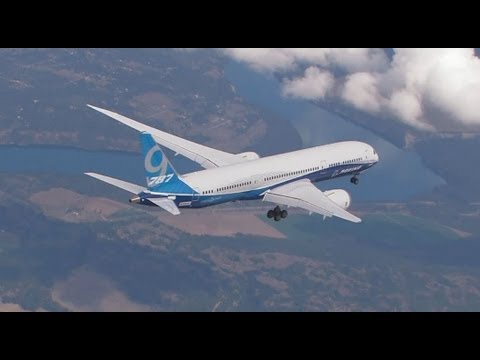 Boeing's 787-9 Dreamliner First Flight 