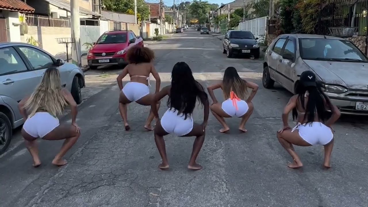BONDE DAS MARAVILHAS - MT ELA VEM REBOLANDO