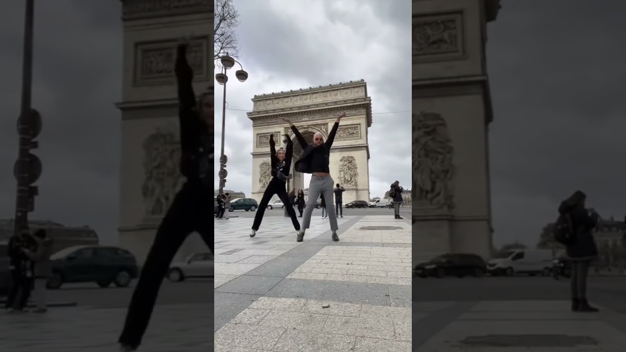 Bottom G ting ting dance in Paris 🇳🇱 #BrianMichaelHinds #BottomG #champsélysées #arcdetriomphe