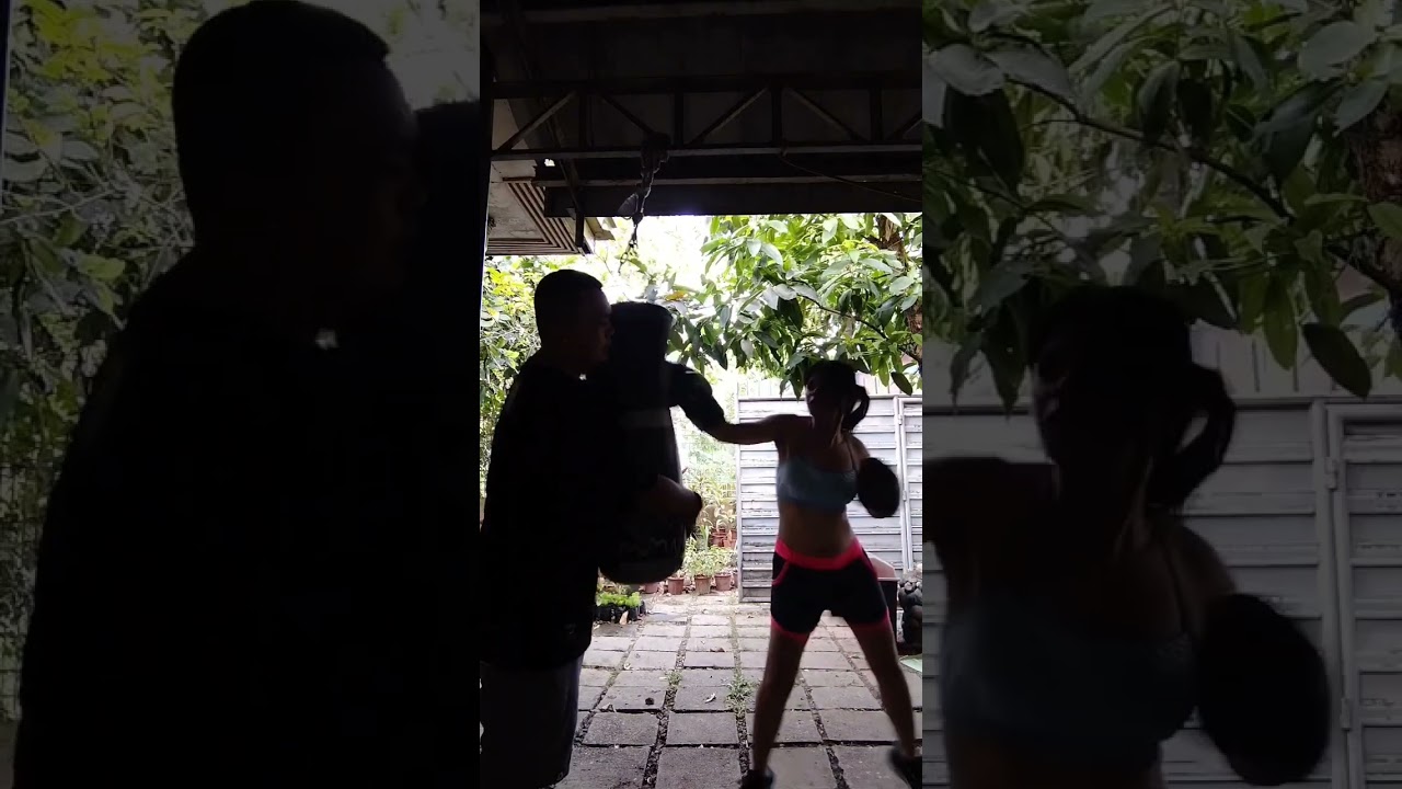 Boxing with twerking 🤭😂🥊#philippines #boxing #pinoy #trending #sports