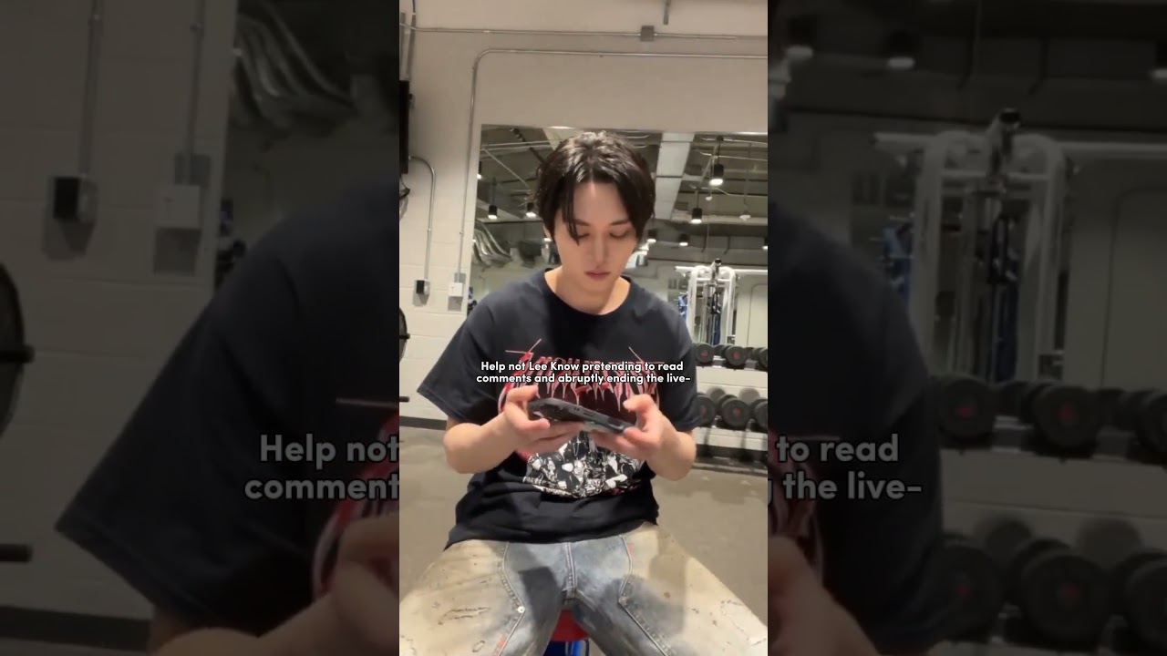 Boy is so unique and I love him😭♥️#skz#leeknow#straykids#live#fyp