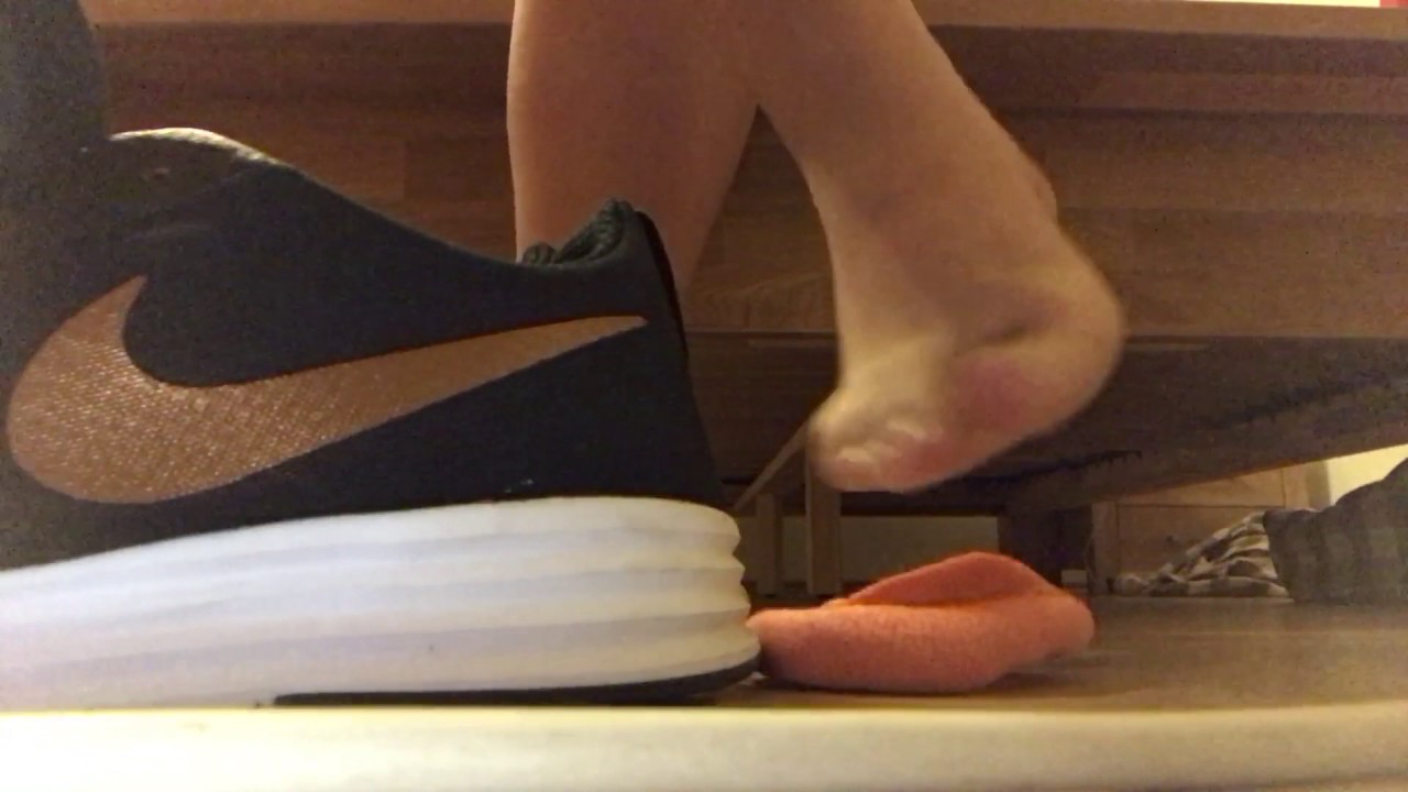 Boyfeet in new nike