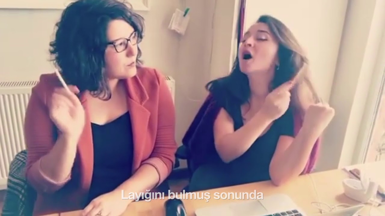 BİR DEMET MENEKŞE / Gözümün çapağı ile dolaşmaktan hiç hoşlanmam