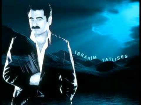 İbrahim TATLISES - Evlerinin Önü Boyalı Direk