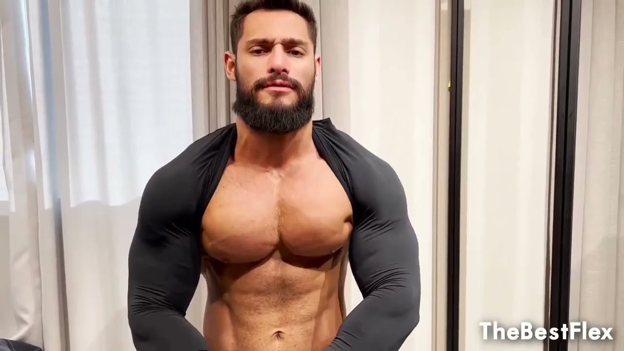 Brazilian Bodybuilder @aironmuscle3680 pec bouncing