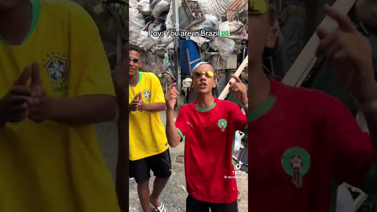 BRAZILIAN GUY SINGING🇧🇷🇧🇷🇧🇷#brazilian #brazil #street #song #brazilsong #fyptiktok #fyp