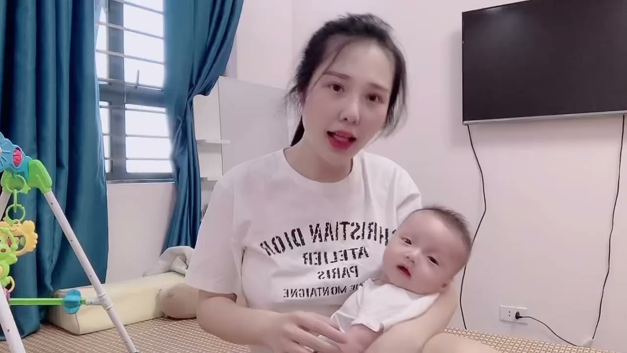 Breastfeeding: Feeding a Baby with Pretty Mother Ep8 #beautiful #breastfeeding #amazing
