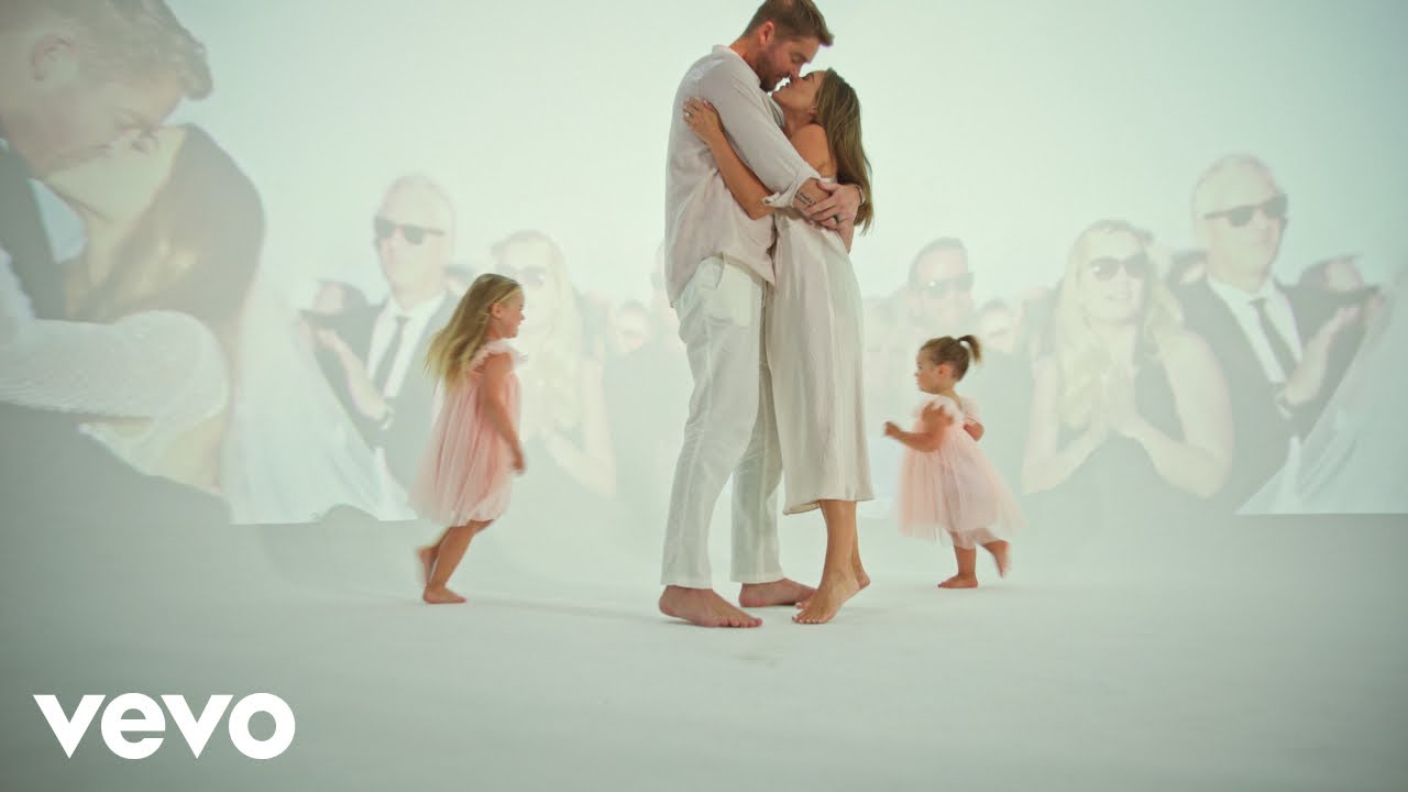 Brett Young - Dance With You