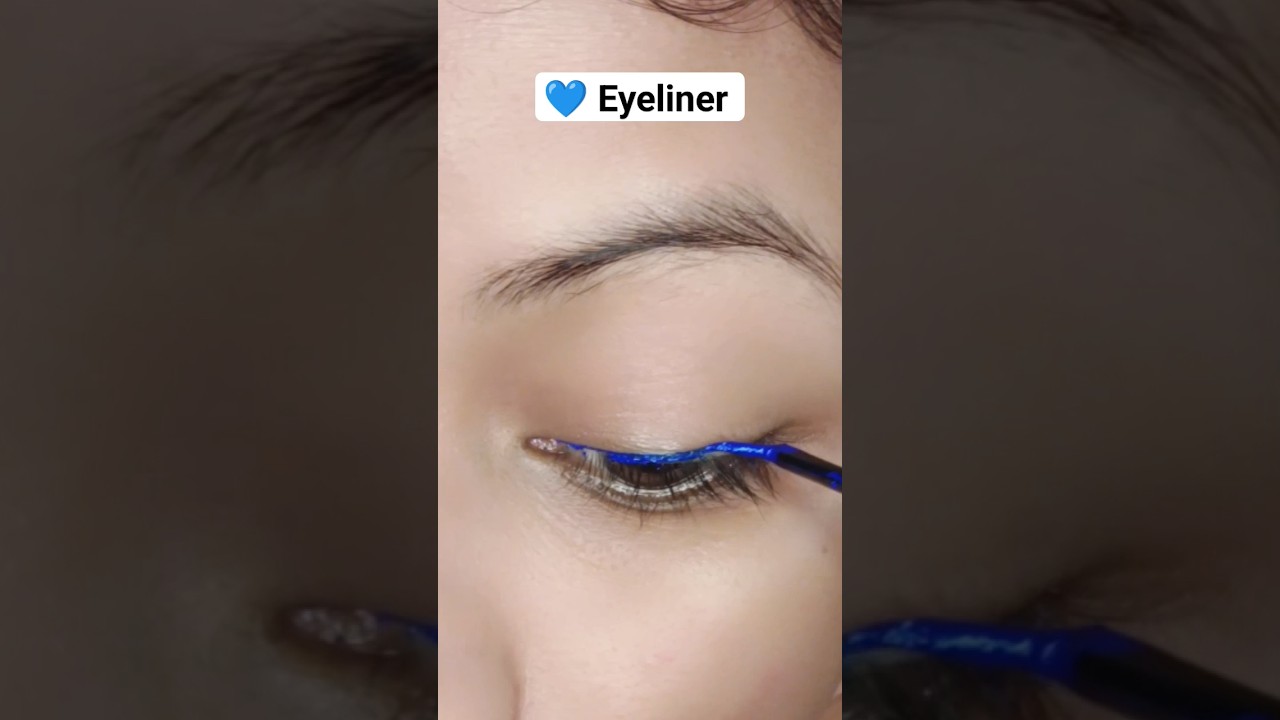 bright blue eyeliner🧿#eyeliner#neweyeliner #eyemu#viral  #blueeyeliner#shortsfeed #shortvideo#shorts
